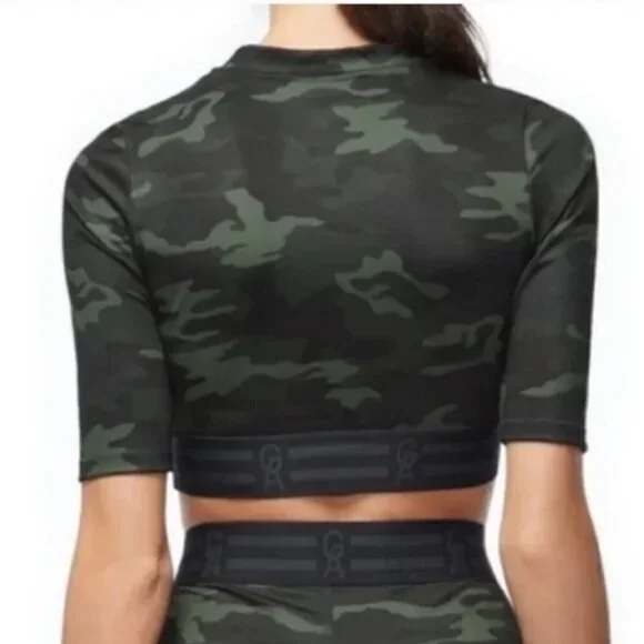 GOOD AMERICAN Icon Jersey Workout Camo Crop Top Size M - Picture 3 of 12
